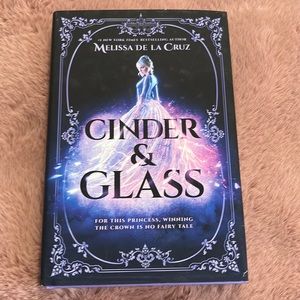 •HARDCOVER•✨CINDER & GLASS by MELISSA DE LA CRUZ ✨